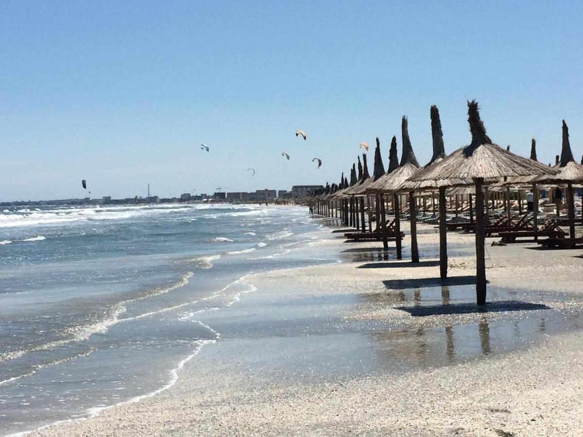 E&E Mamaia Nord Năvodari Exterior foto